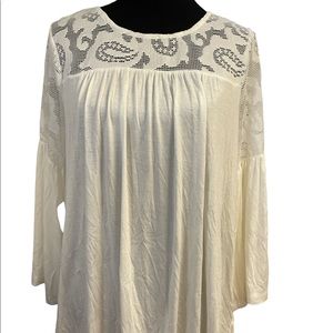 Solid while “pirate sleeve” soft knit shirt